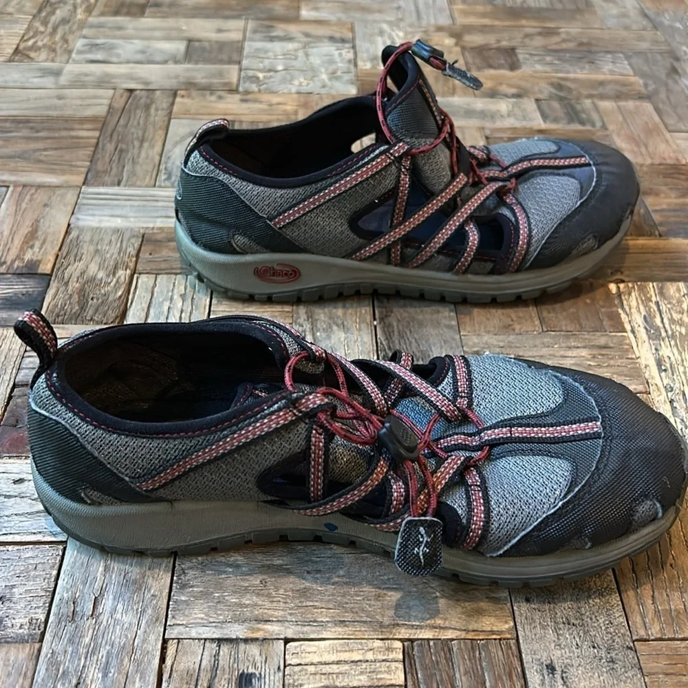 Chaco Kids Outcross Trail Kids Closed Toe Sandals Size 4